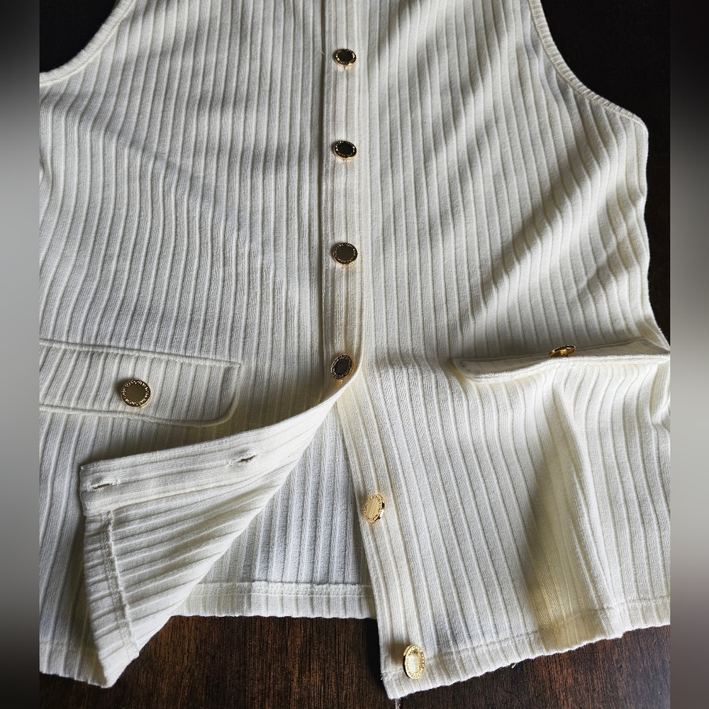 Marc New York Cream Ribbed Button-Front Tank with Gold Buttons - Picture 9 of 14